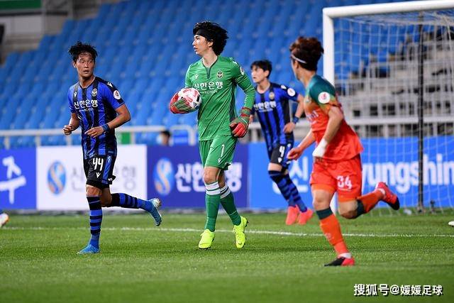 武汉三镇从1比4到4比4扳平国安 邓卓翔幸运又谦虚