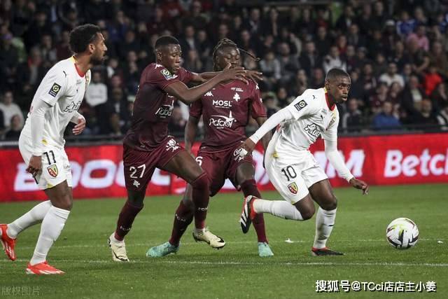 西甲-罗德里戈五连杀迪亚斯破门 皇马2-0格拉纳达